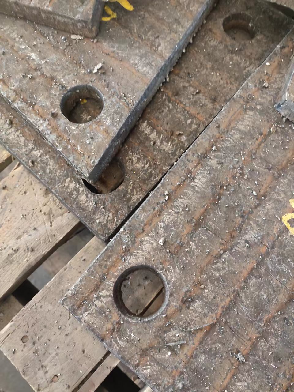 广东堆焊耐磨板