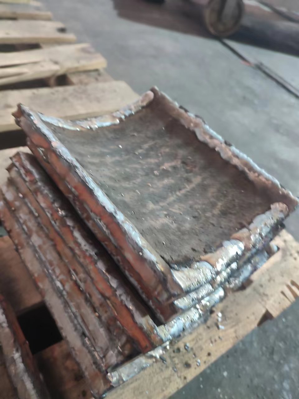 广东耐磨板压弧折弯打孔